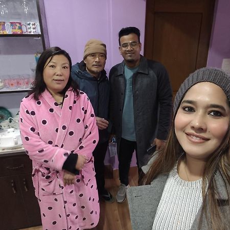 Dew Drops Guest House Darjeeling  Buitenkant foto