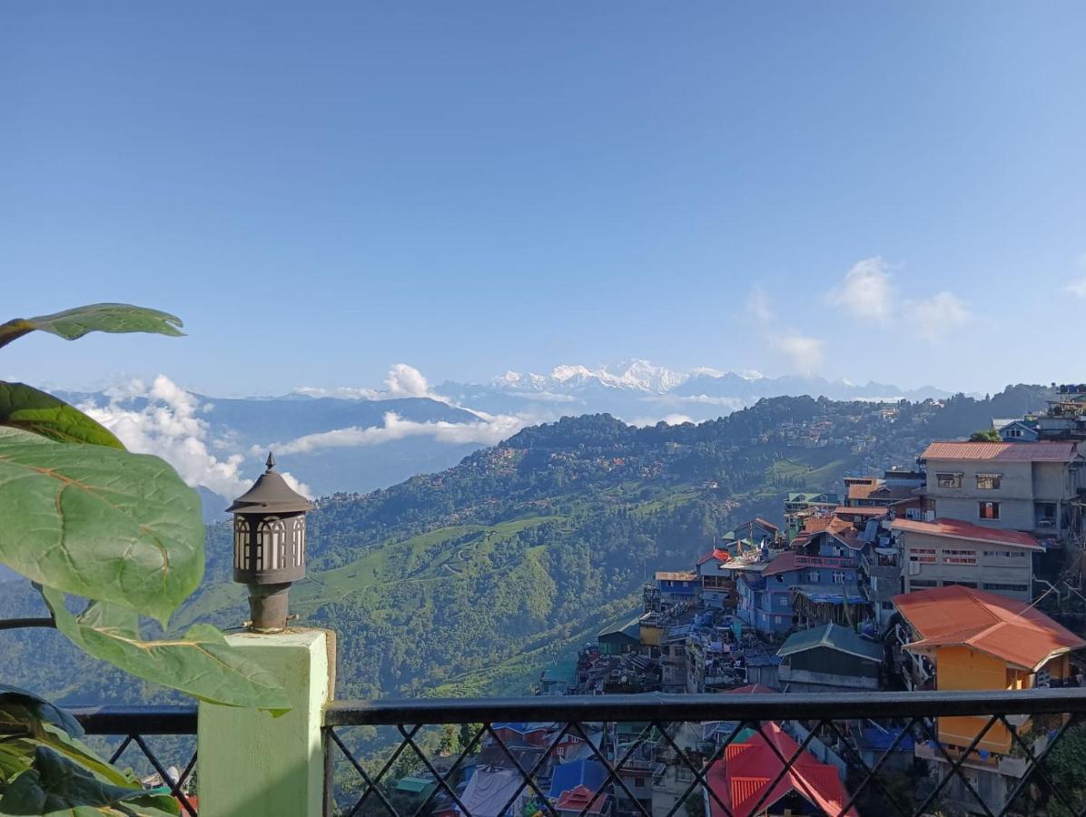 Dew Drops Guest House Darjeeling  Buitenkant foto