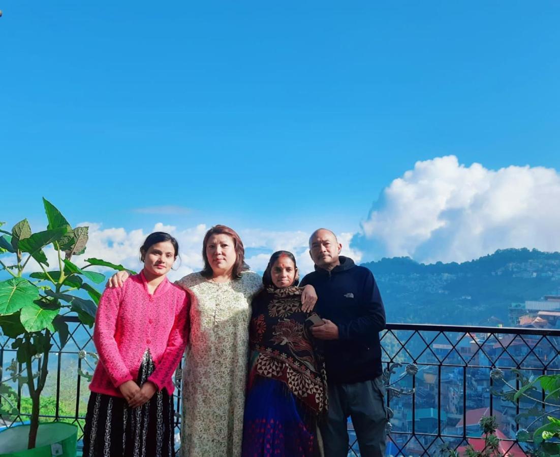 Dew Drops Guest House Darjeeling  Buitenkant foto