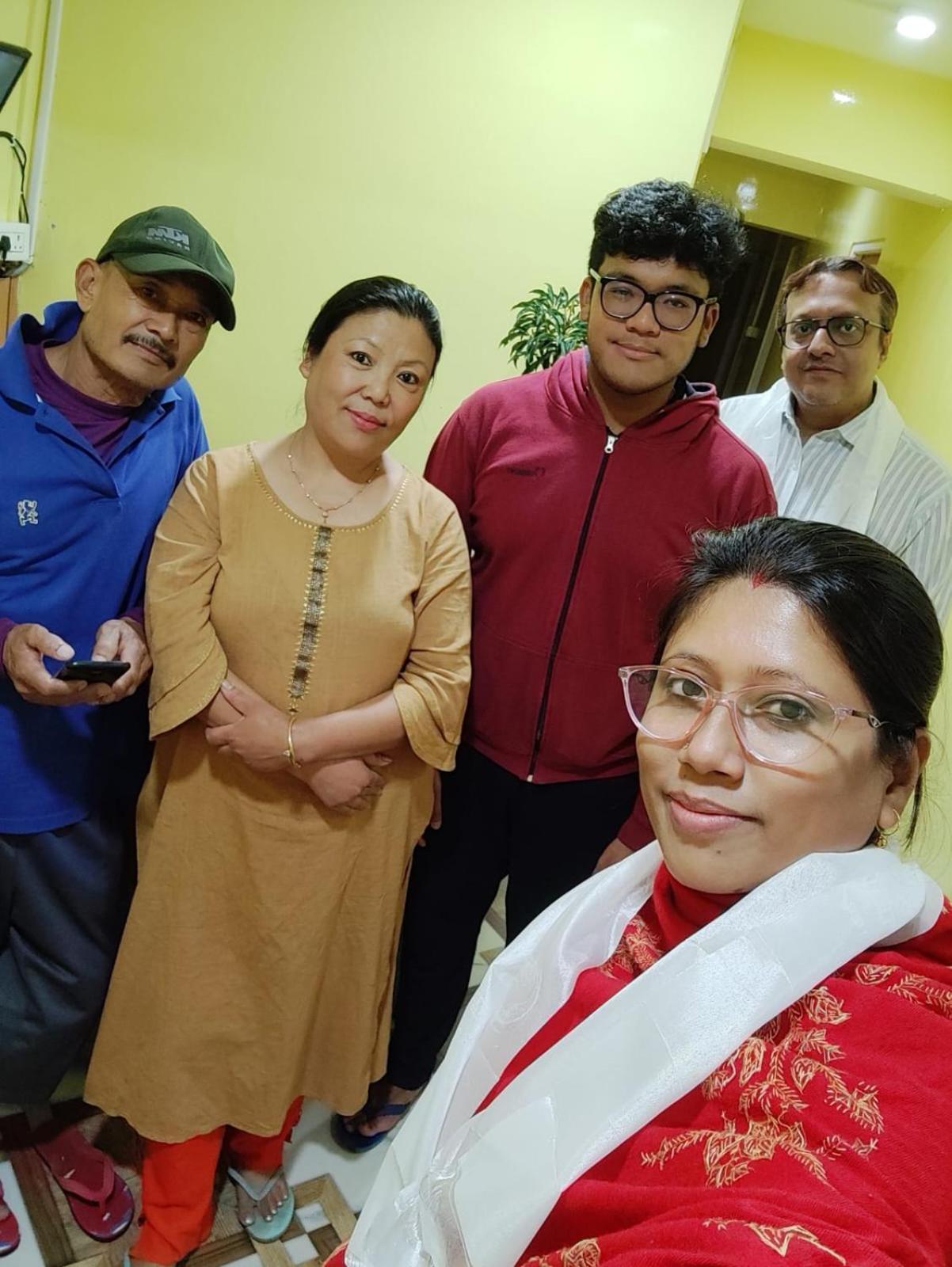 Dew Drops Guest House Darjeeling  Buitenkant foto