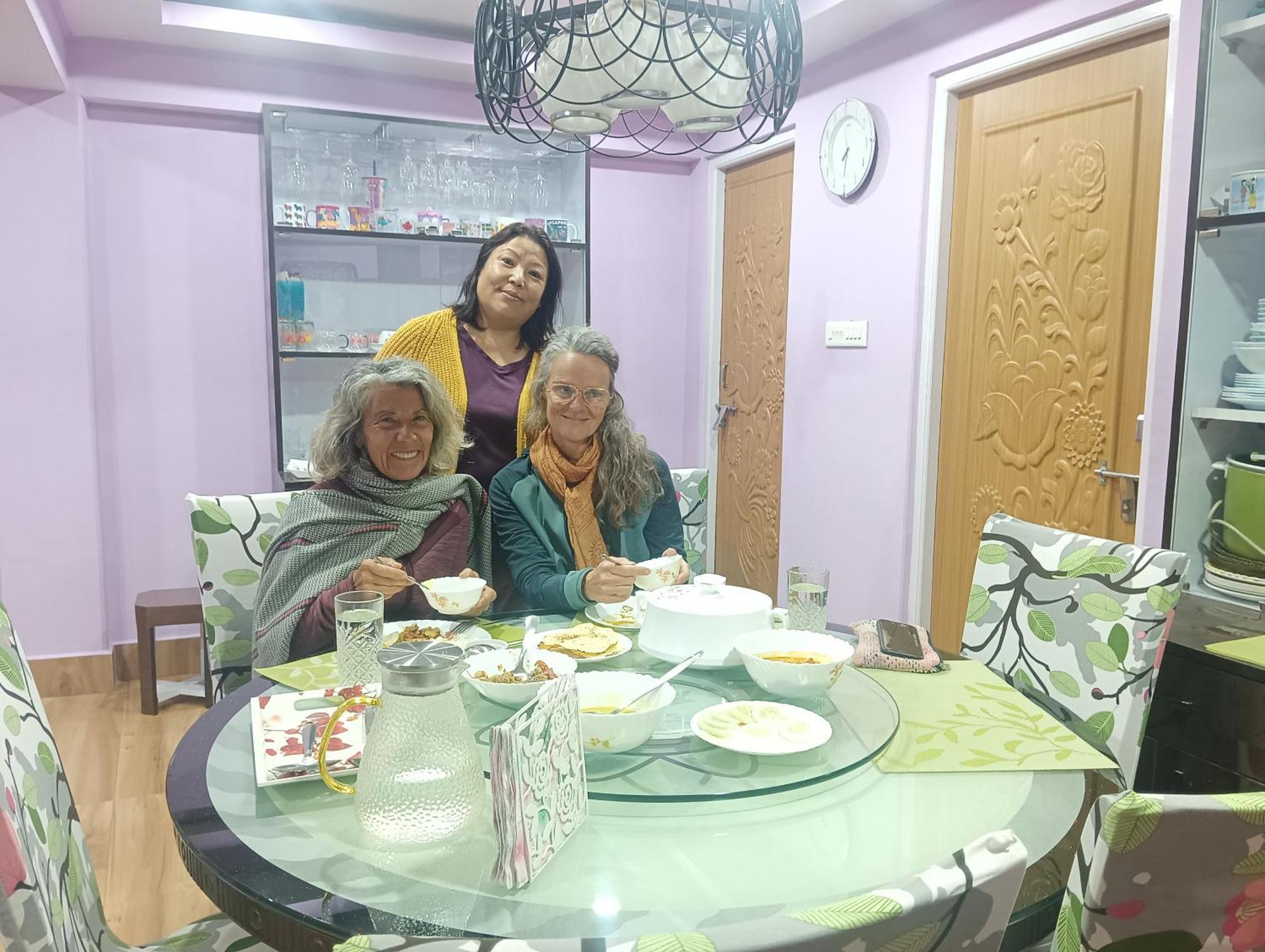 Dew Drops Guest House Darjeeling  Buitenkant foto